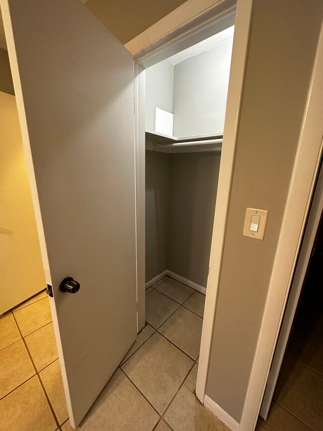 Building Photo - 240 SW 7th St