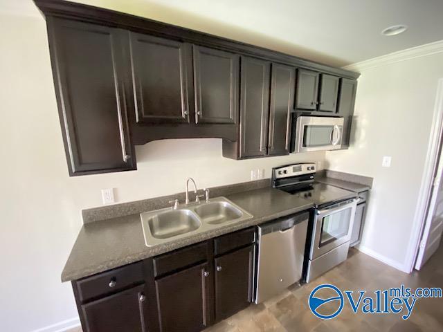 Building Photo - 865 Ryland Pike