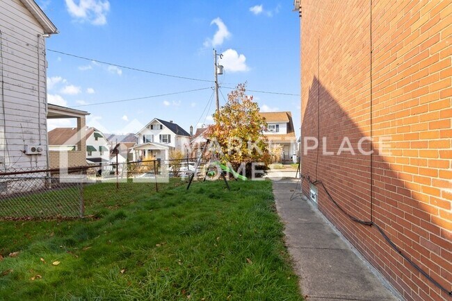 Building Photo - 2008 Leishman Ave
