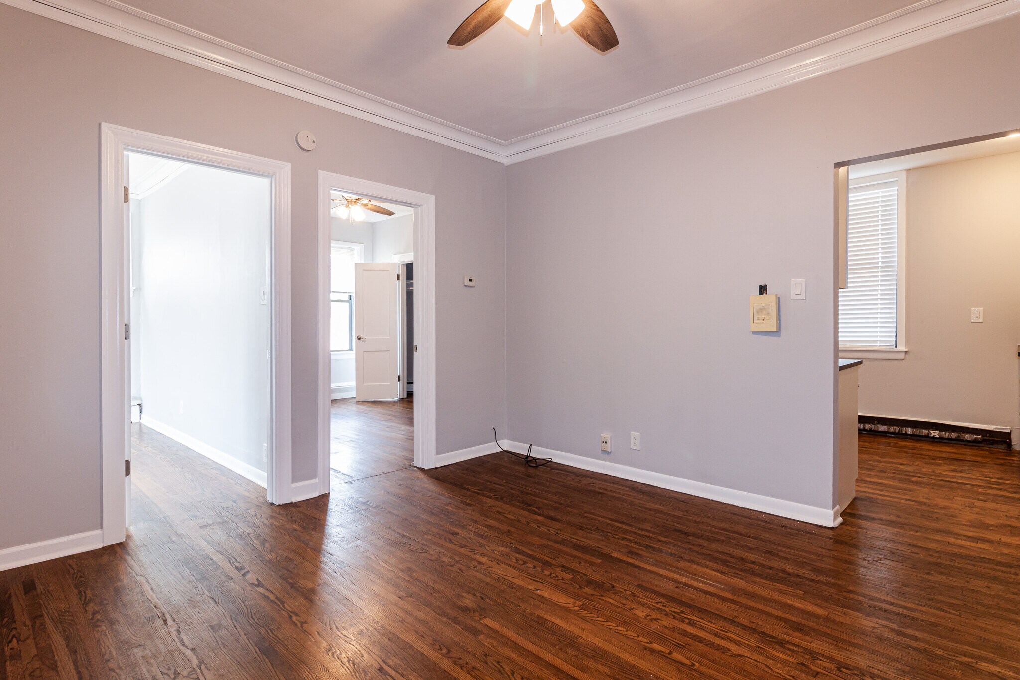 Building Photo - 3823 N Drake Ave