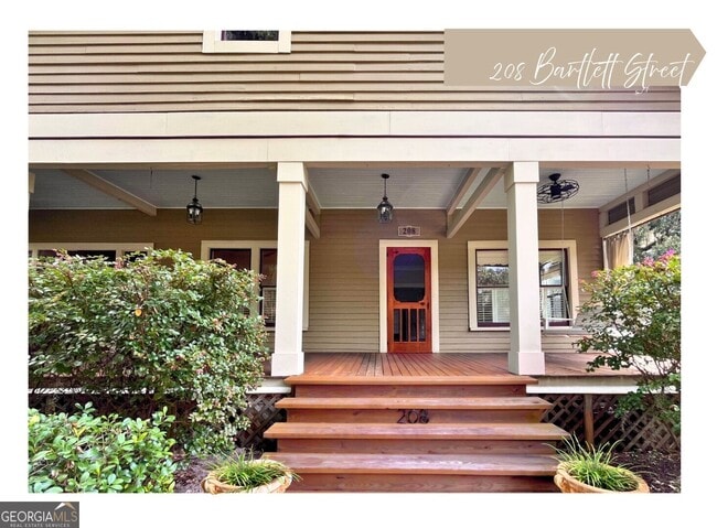 Building Photo - 208 Bartlett St