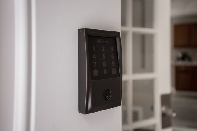 Building Photo - 3 BED 2 BATH BEAUTIFUL SINGLE FAMILY HOME!