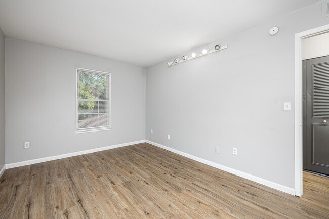 Building Photo - 1634 Wingate Blvd