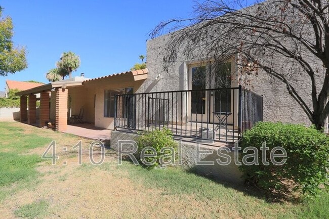 Building Photo - 951 E Leeward Ln