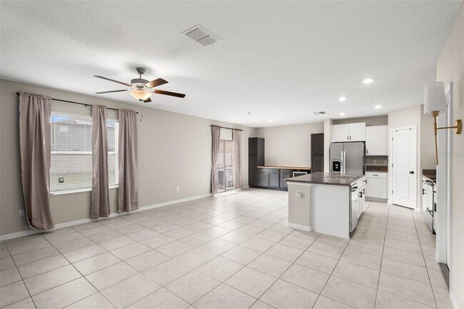 Building Photo - 4529 Eternal Prince Dr