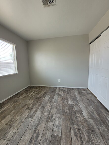 Building Photo - 5104 Crystal Breeze Ln