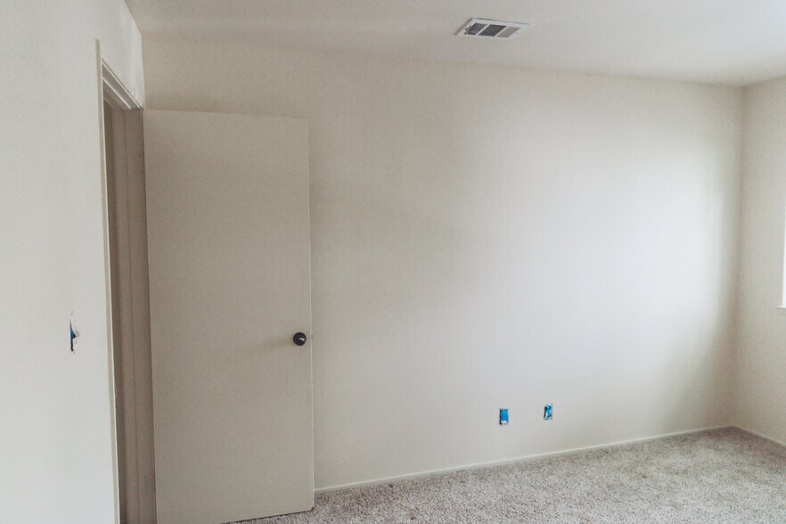 Building Photo - 1173 Honey Trl