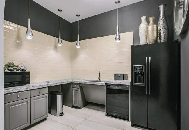 Building Photo - 1 bedroom in Houston TX 77090