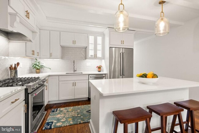 Building Photo - 312 N Pitt St