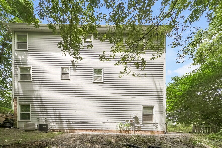 Building Photo - 11108 Mallard Crossing Dr