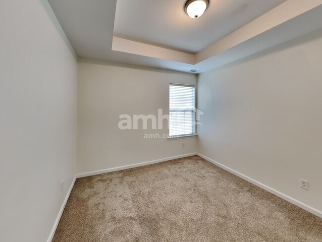 Building Photo - 342 Hidden Creek Ln