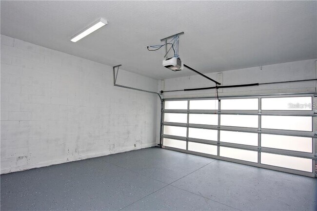 Building Photo - 1927 Greenbriar Ter