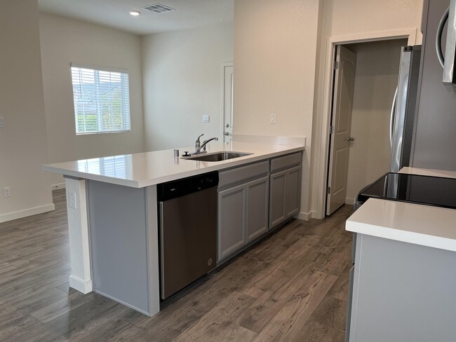 Building Photo - 3093 Pruett Dr