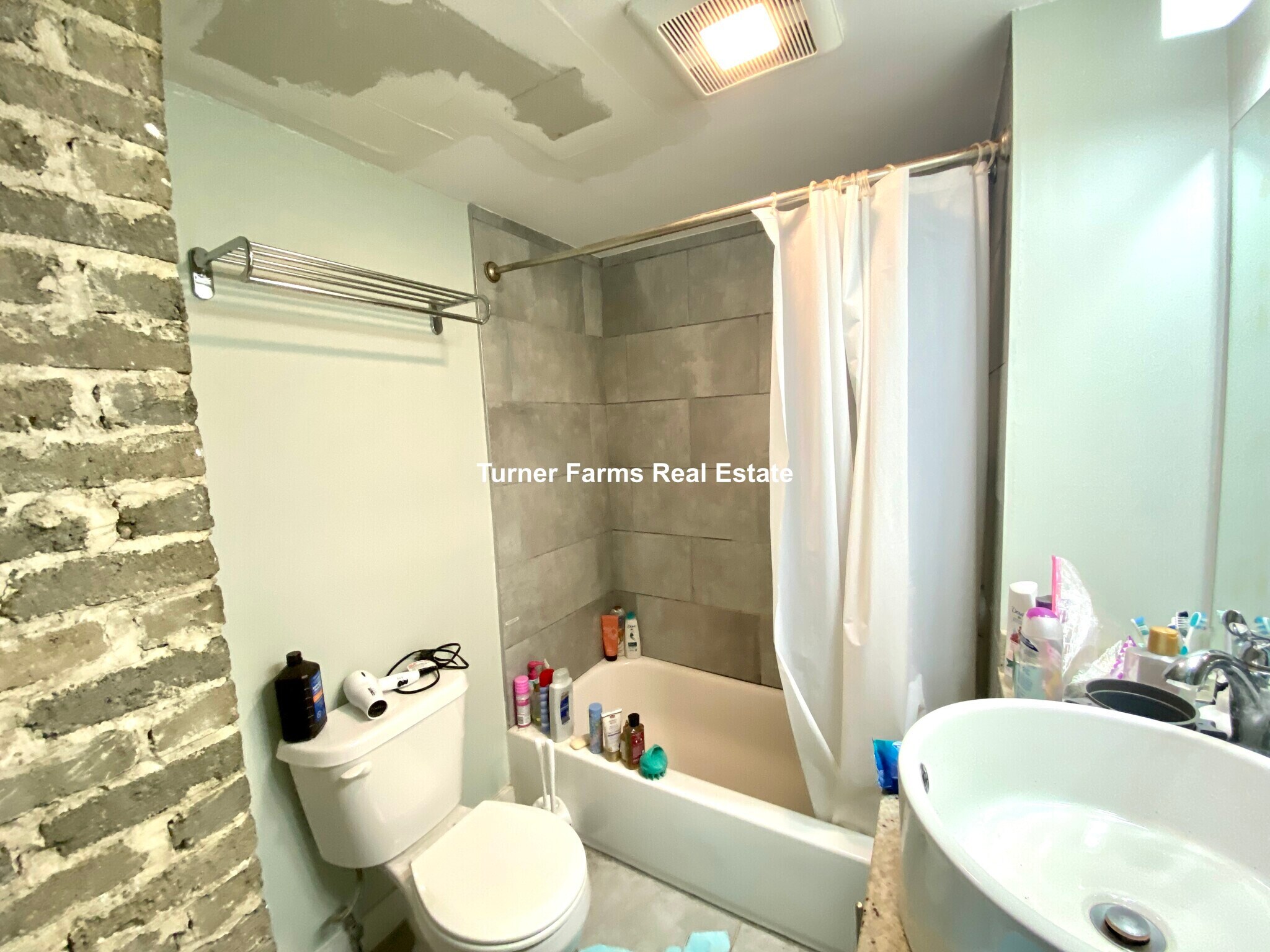 Building Photo - 9 Arlington St