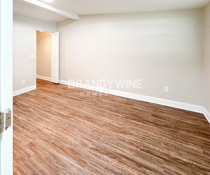 Building Photo - 2145 Bourget Dr
