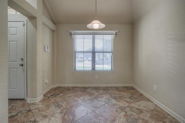 Building Photo - 103 Garden Acres