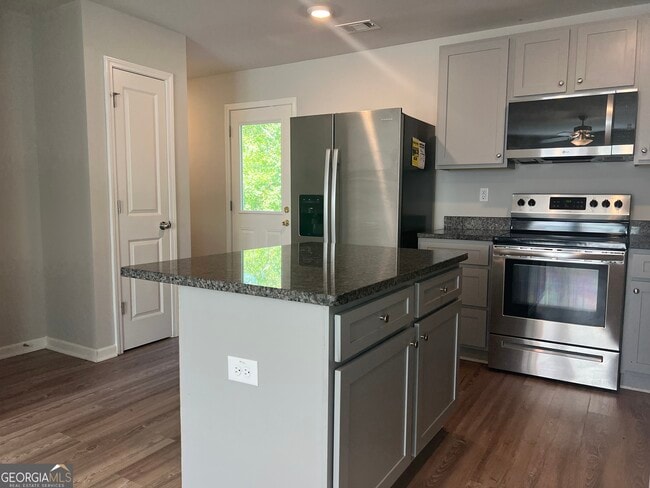 Building Photo - 431 Camella Cir