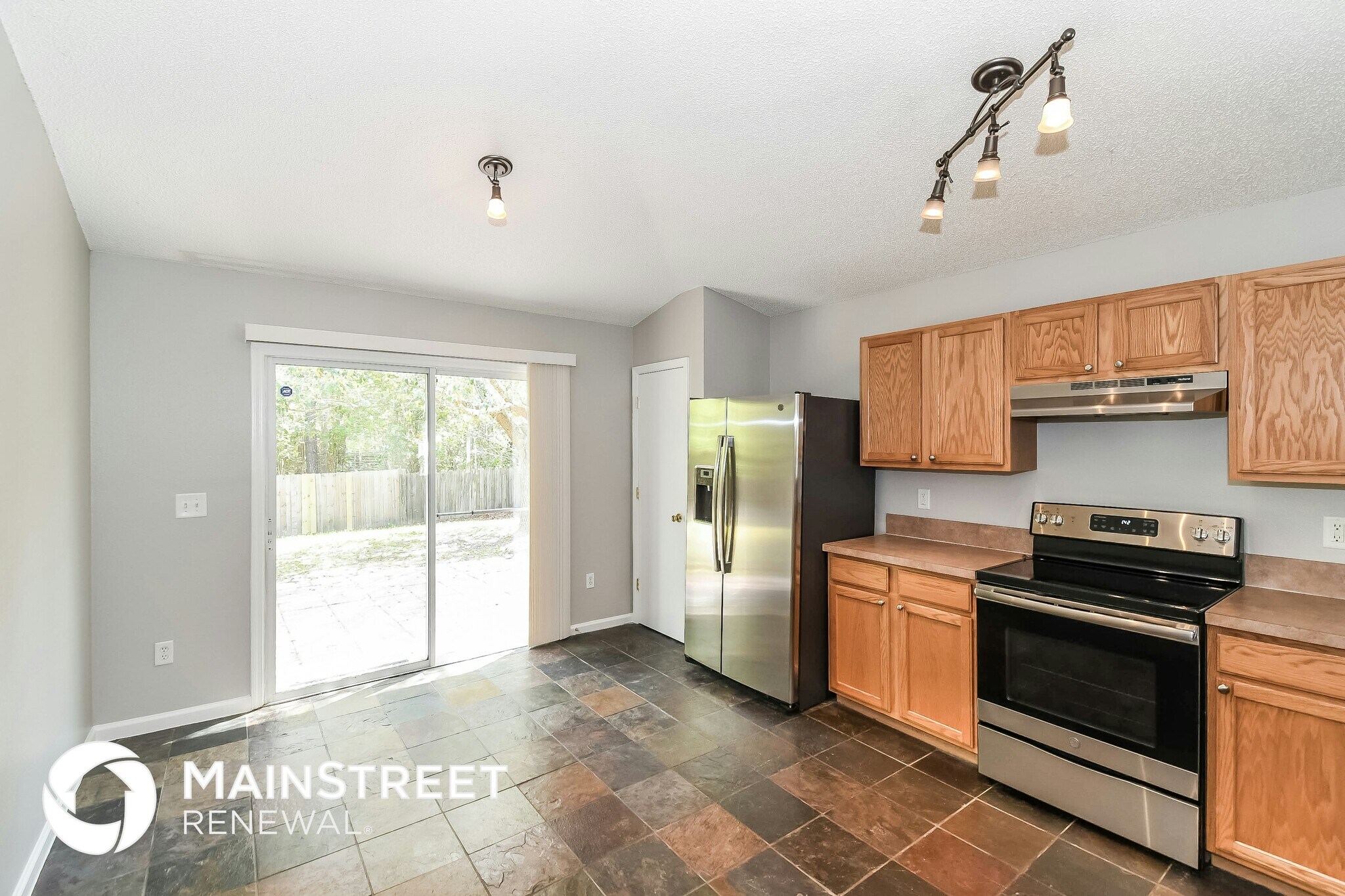 Building Photo - 1228 Spring Creek Ct