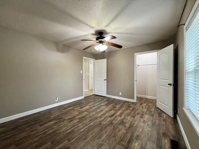 Building Photo - 895 Marion Anderson Rd