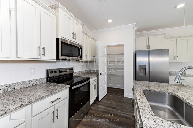 Building Photo - Move-in Ready 4 Bed 2 Bath Daphne Home in Jubilee Farms