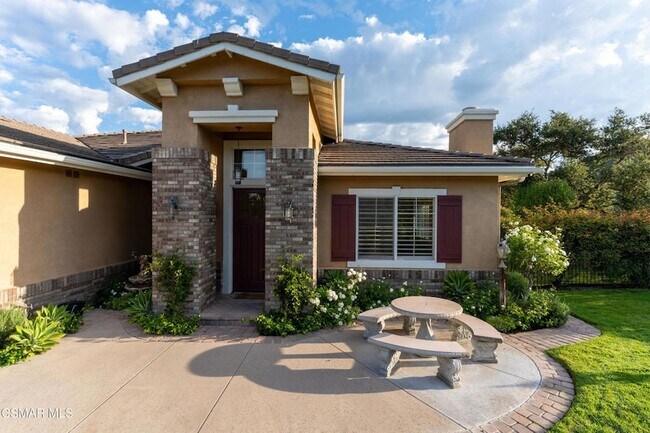 Building Photo - 750 Huntsdale Ct