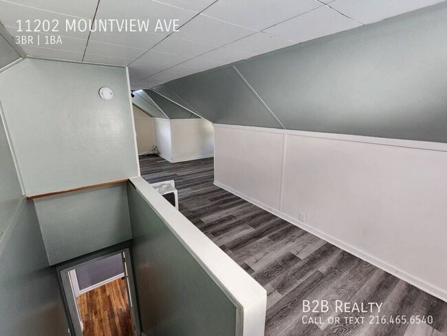 Building Photo - 11202 Mountview Ave