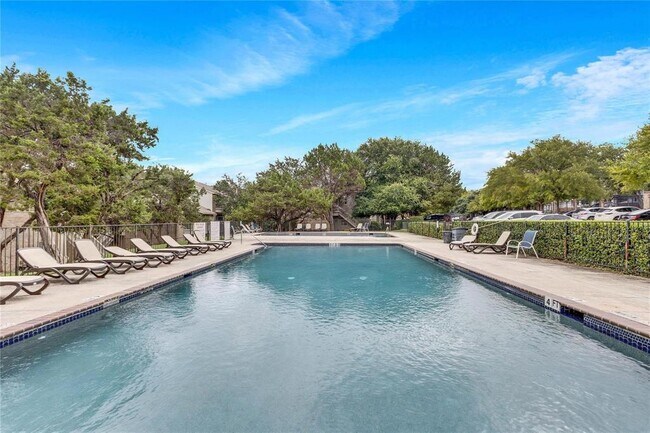 Building Photo - 2450 Wickersham Ln