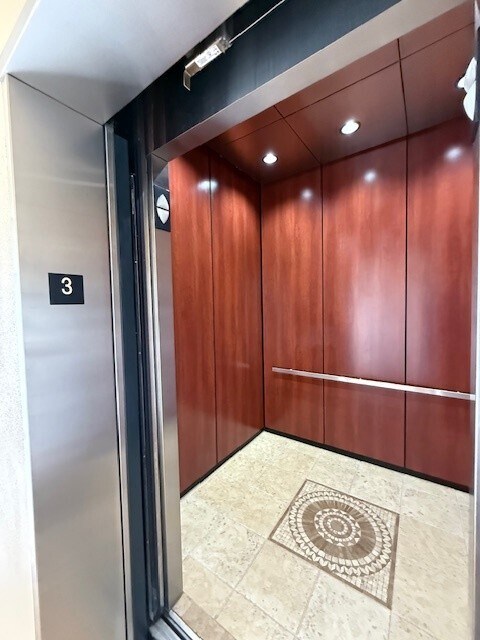 Building Photo - 7710 Lake Vista Ct