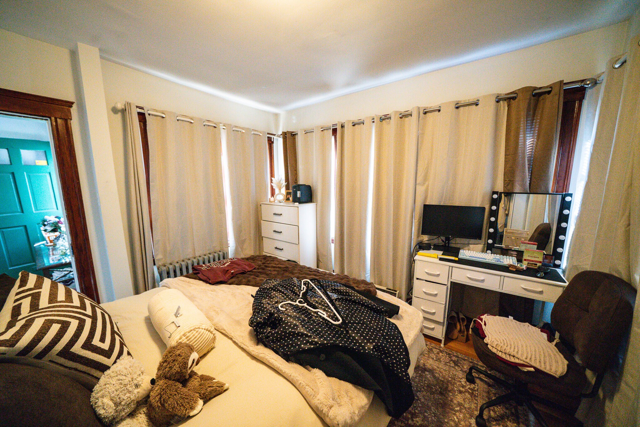 Building Photo - 202 Calumet St