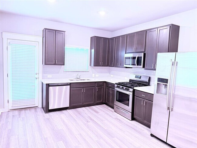 Building Photo - 17101 Crane Fly Dr
