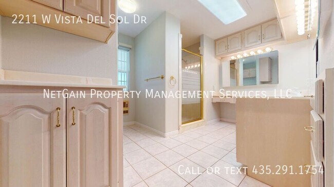 Building Photo - 2211 W Vista Del Sol Dr