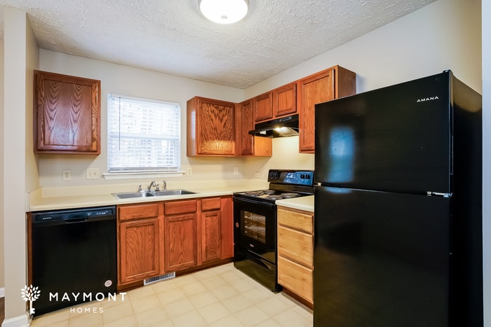 Building Photo - 2717 Midway Park Ct