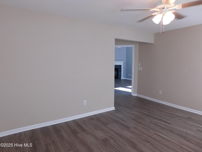 Building Photo - 205 Sellhorn Blvd