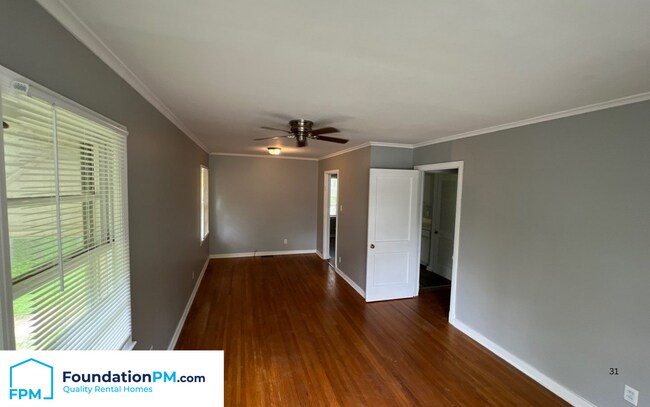 Building Photo - 2324 Slocum Ave