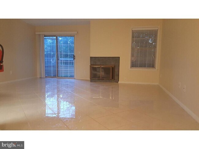 Building Photo - 119 Acadia Ct