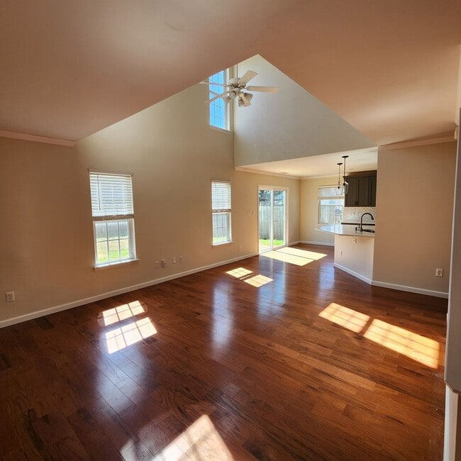 Building Photo - Beautiful Home for rent Durham NC