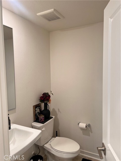 Building Photo - 16032 Sunny Ct