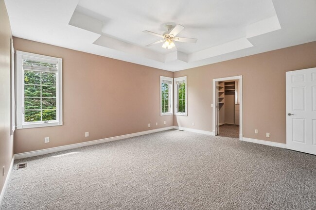 Building Photo - 1819 Brookview Dr