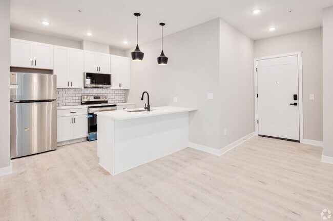 Interior Photo - 317 Kennedy St NW