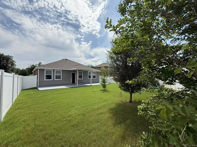 Building Photo - 5613 Lehman Way