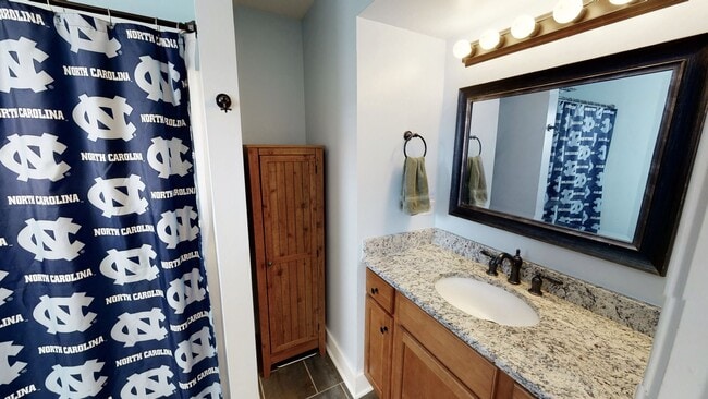 Building Photo - 2061 Atherton Heights Ln