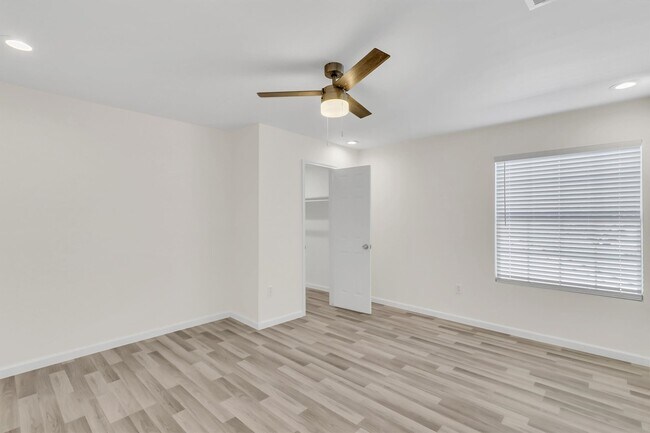 Building Photo - 13911 Piping Rock Ln