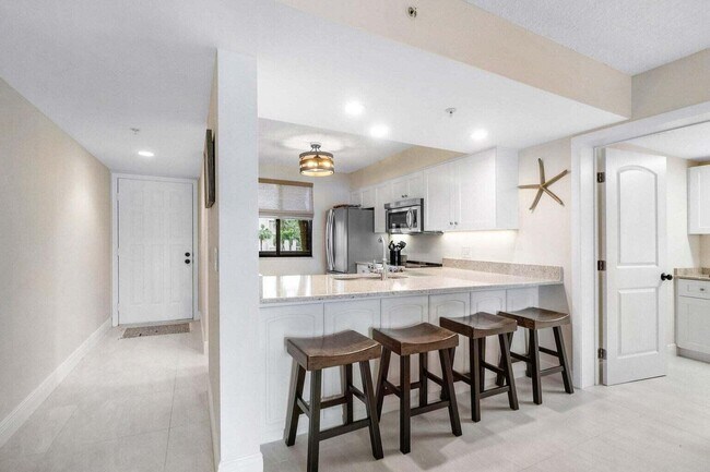 Building Photo - 2601 Marina Isle Way