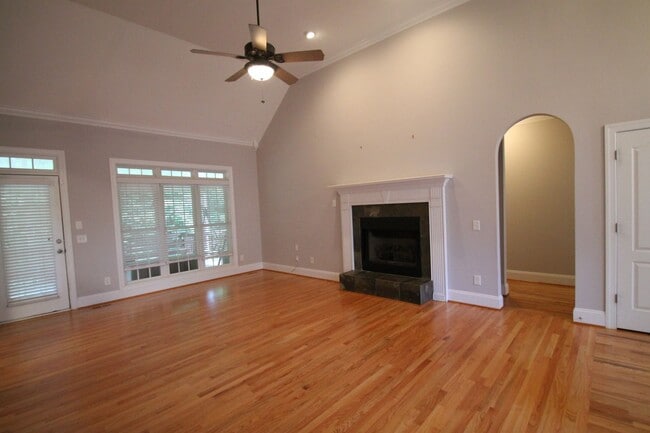 Building Photo - Exclusively Offered By Muse Realty Rentals, LLC