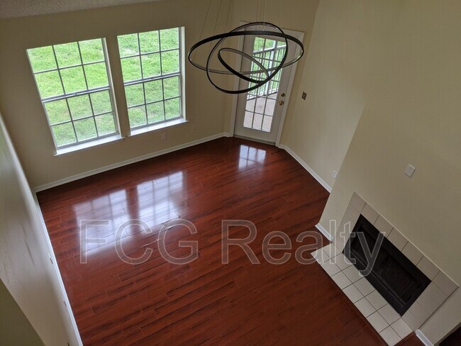 Building Photo - 6106 Westgate Dr