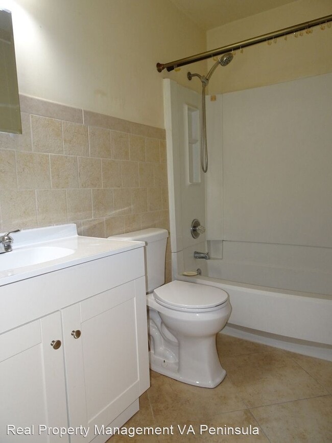 Building Photo - 2 br, 1.5 bath House - 1102 Palmerton Dr