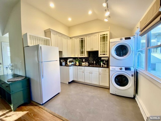 Building Photo - 28 Turners Lake Dr