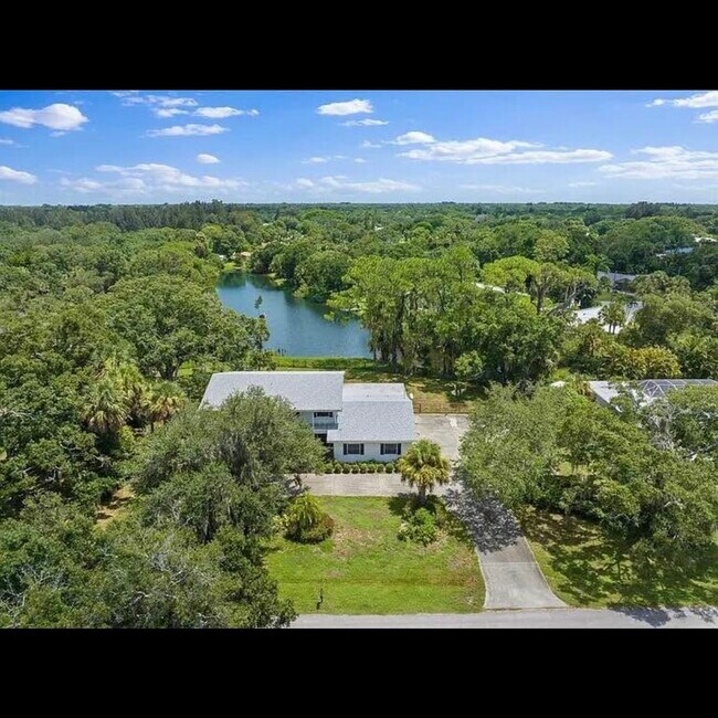 Building Photo - 960 48th Ave