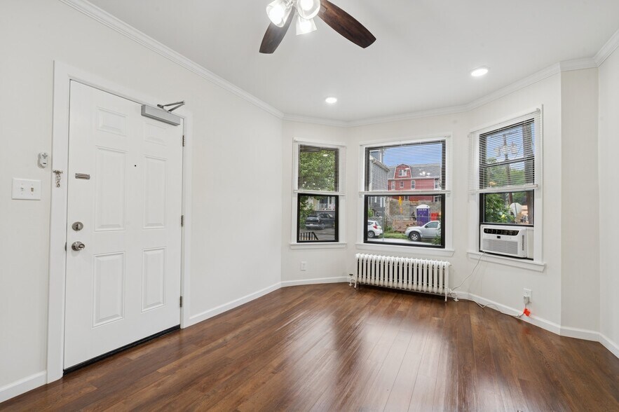 Building Photo - 350 Arlington Ave