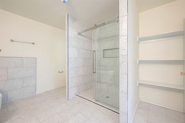 Building Photo - 19839 Rustic Lake Ln